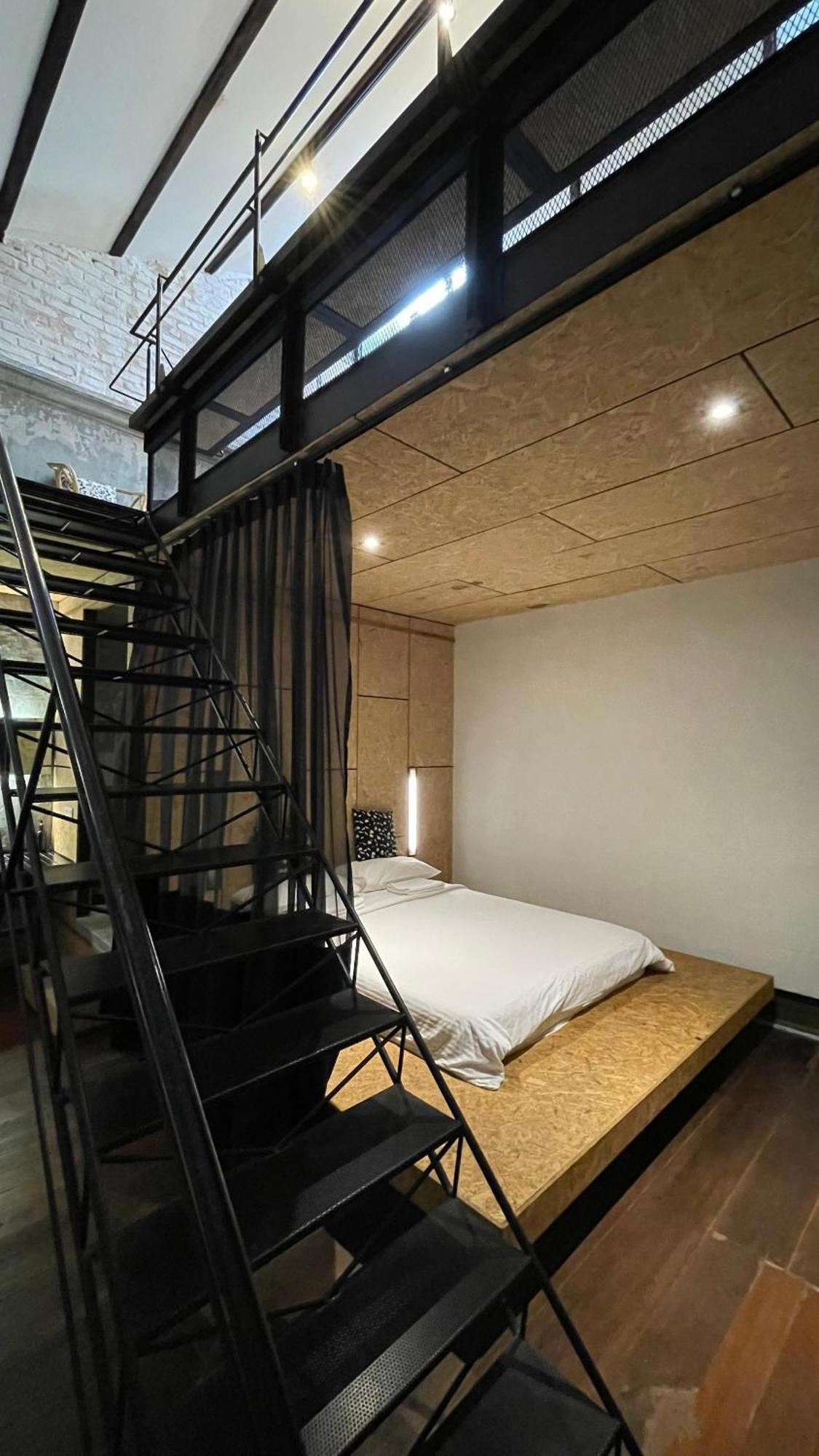 Belakang Kong Heng Ipoh Hotel エクステリア 写真