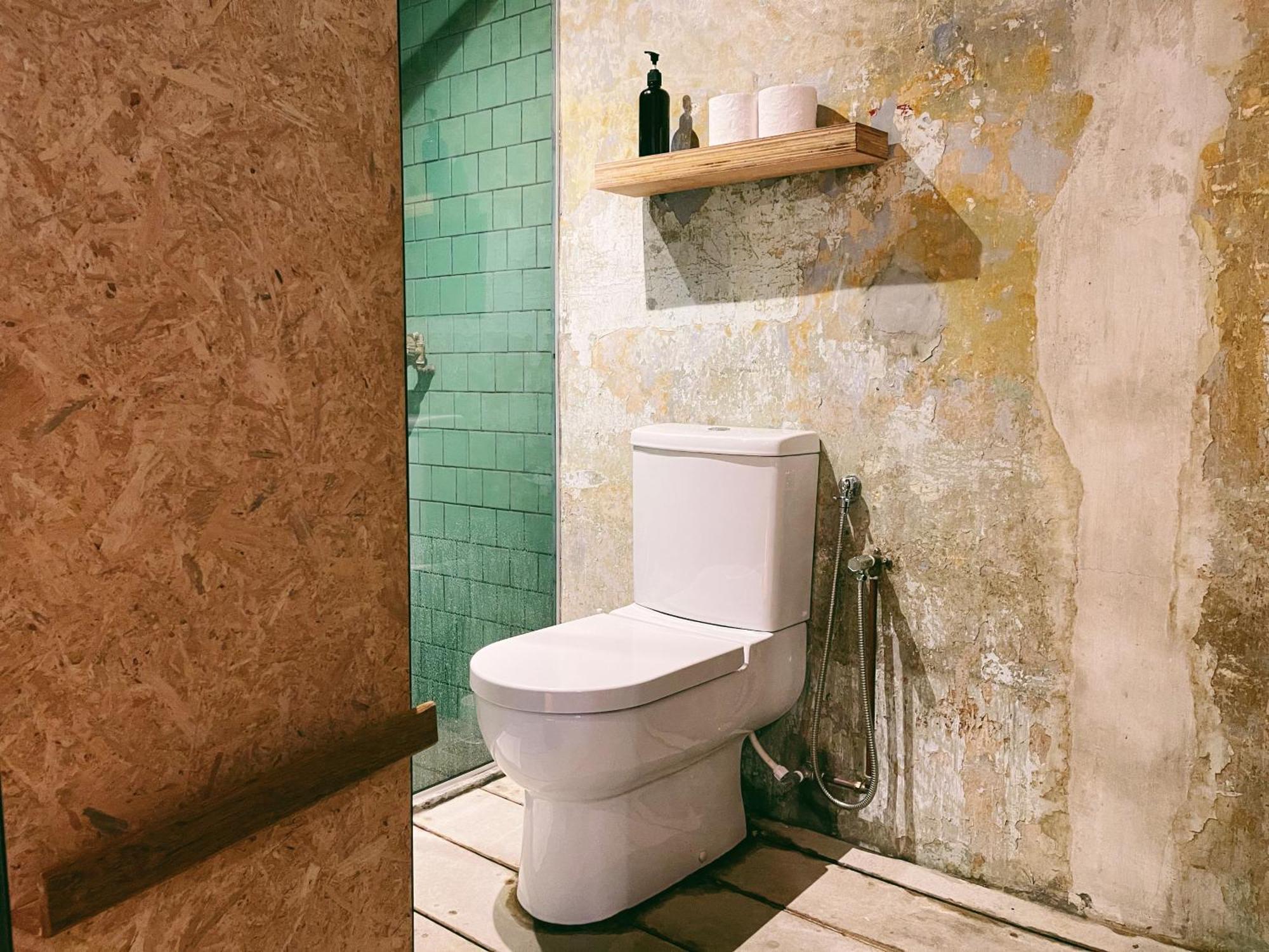 Belakang Kong Heng Ipoh Hotel エクステリア 写真
