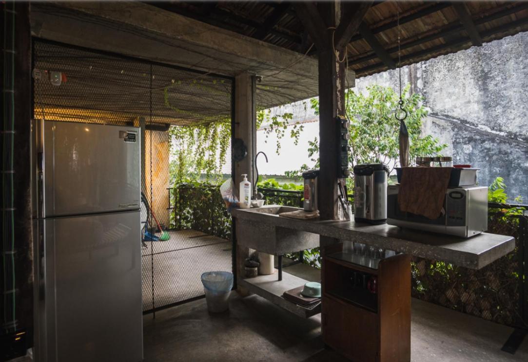 Belakang Kong Heng Ipoh Hotel エクステリア 写真
